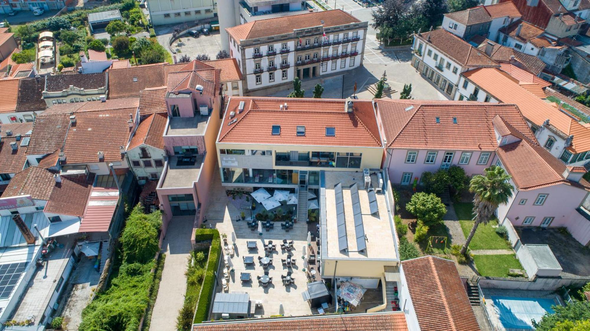Da Praca Hostel Санта Мария да Фейра Екстериор снимка