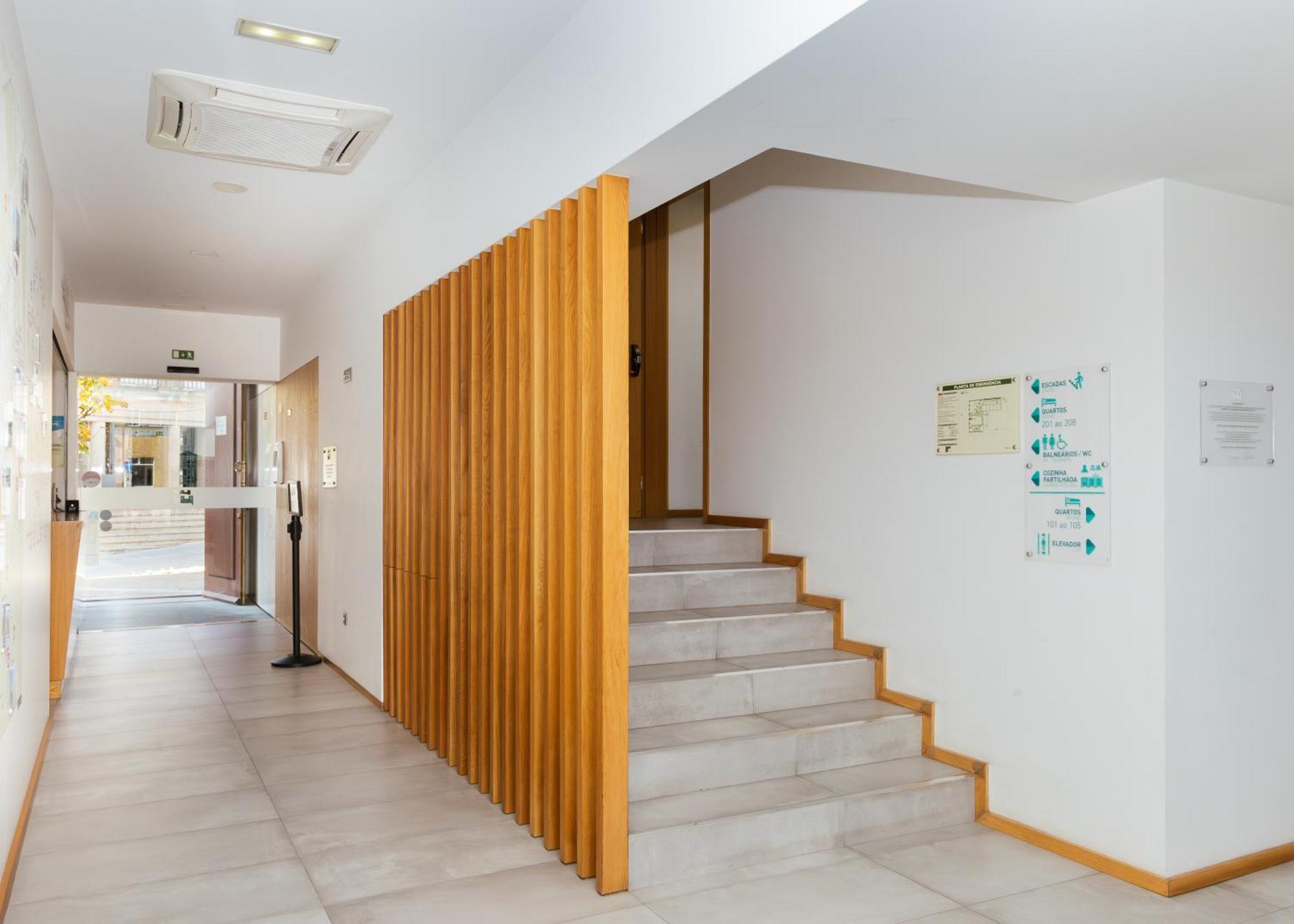 Da Praca Hostel Санта Мария да Фейра Екстериор снимка