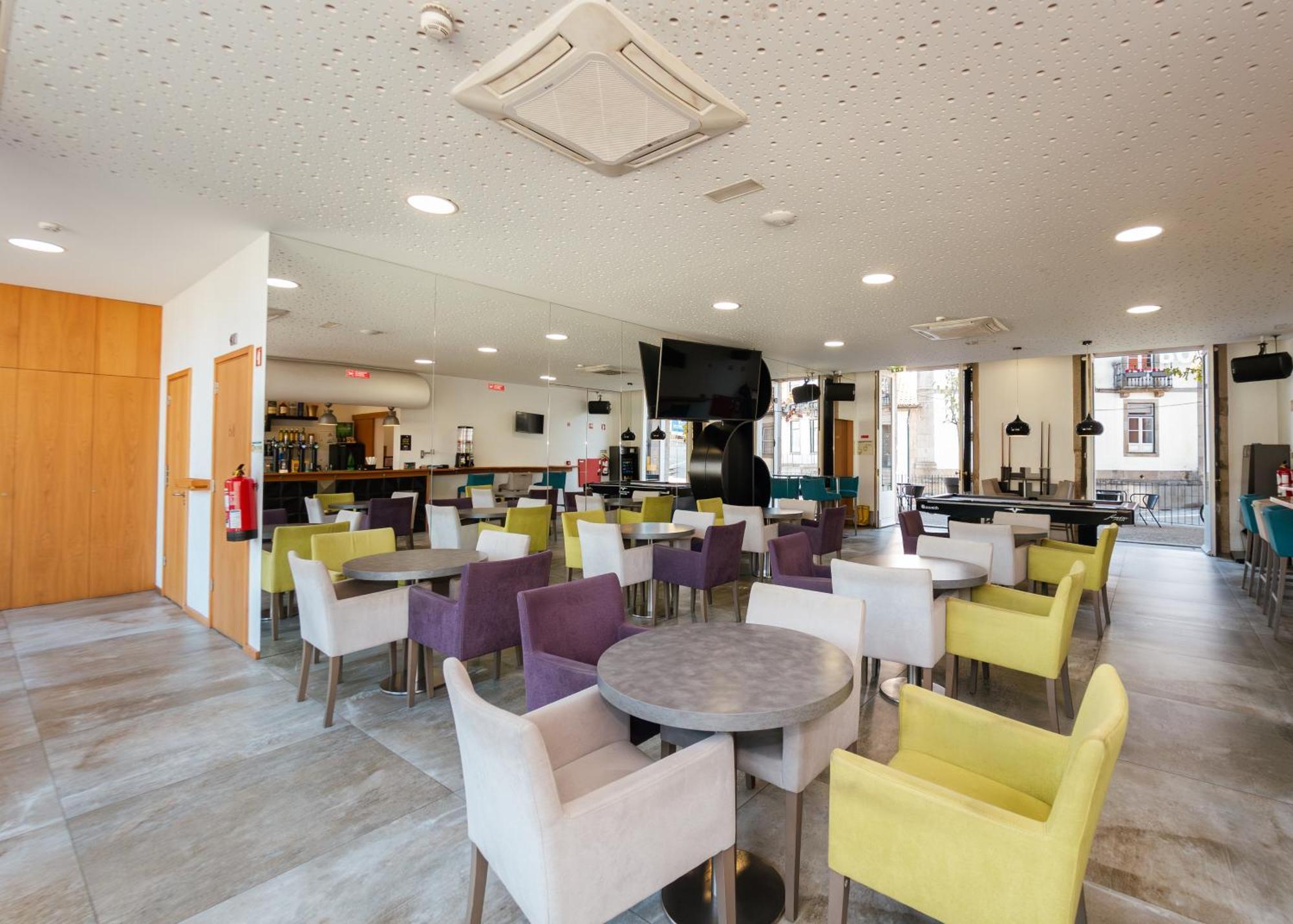 Da Praca Hostel Санта Мария да Фейра Екстериор снимка