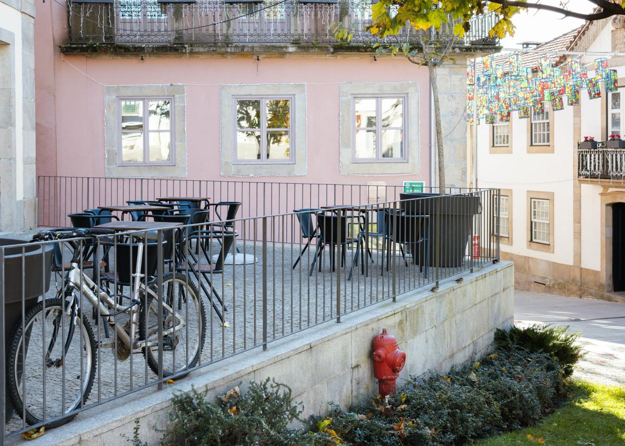 Da Praca Hostel Санта Мария да Фейра Екстериор снимка
