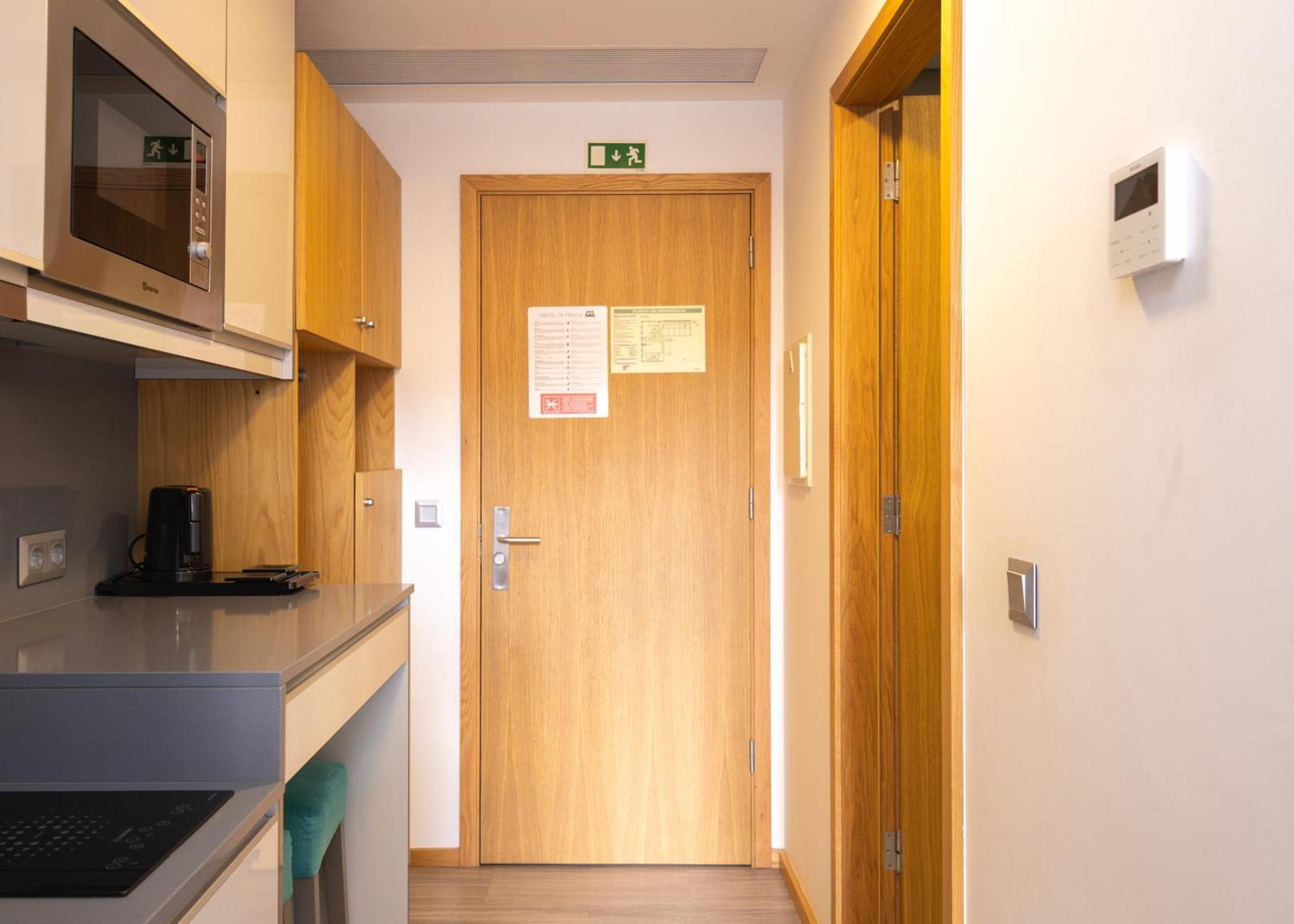Da Praca Hostel Санта Мария да Фейра Екстериор снимка