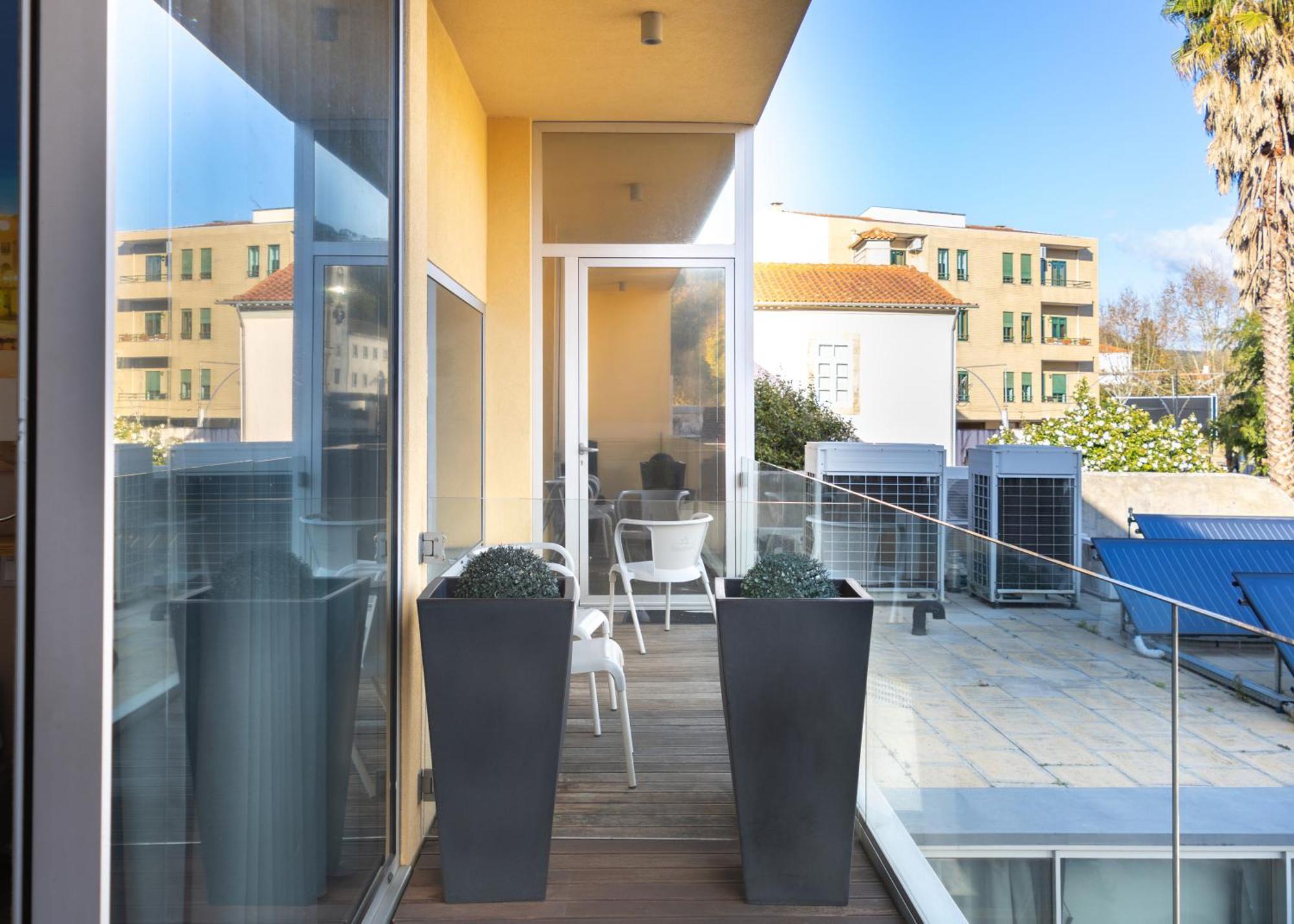 Da Praca Hostel Санта Мария да Фейра Екстериор снимка