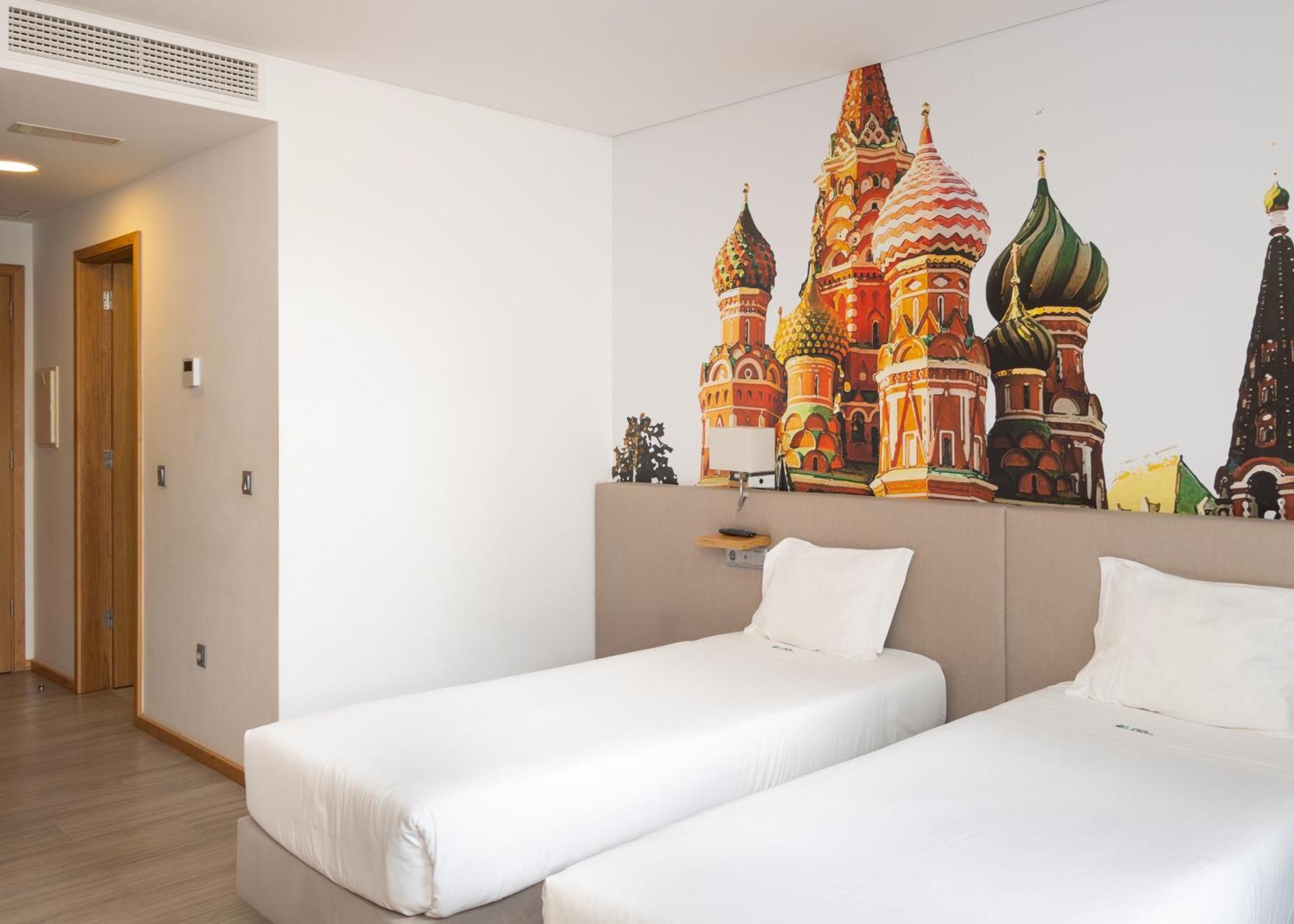 Da Praca Hostel Санта Мария да Фейра Екстериор снимка