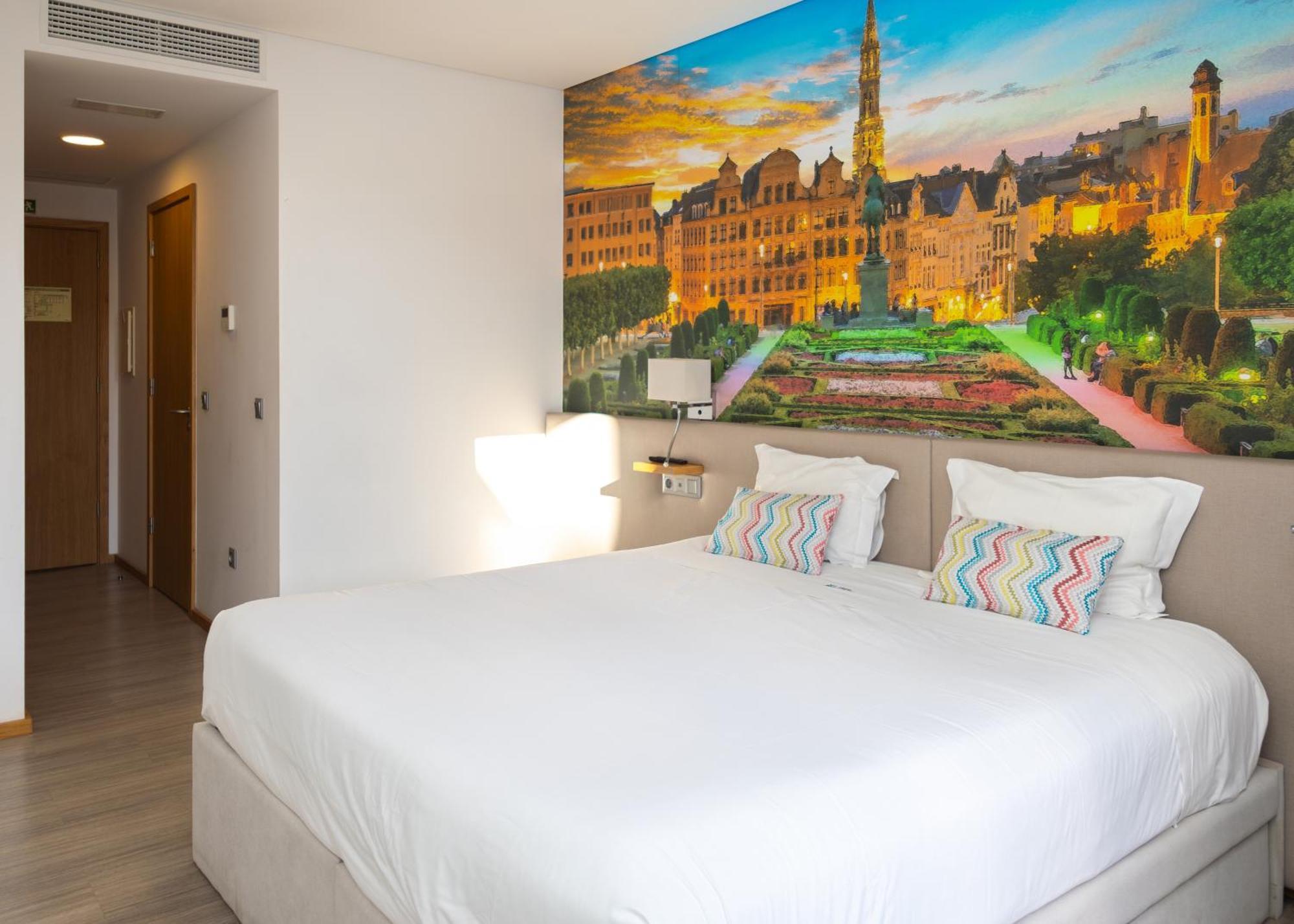 Da Praca Hostel Санта Мария да Фейра Екстериор снимка